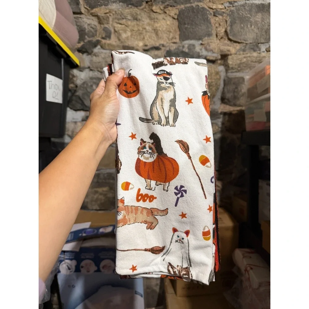 Bouffants And Broken Hearts 3pc Cats Pumpkins Kitchen Towels NWT